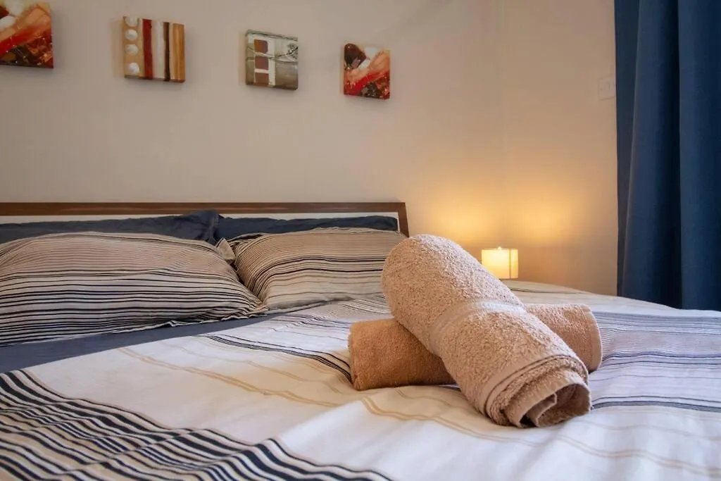 Modern Apt In The Heart Of Maltese Nightlife St. Julian's Apartament