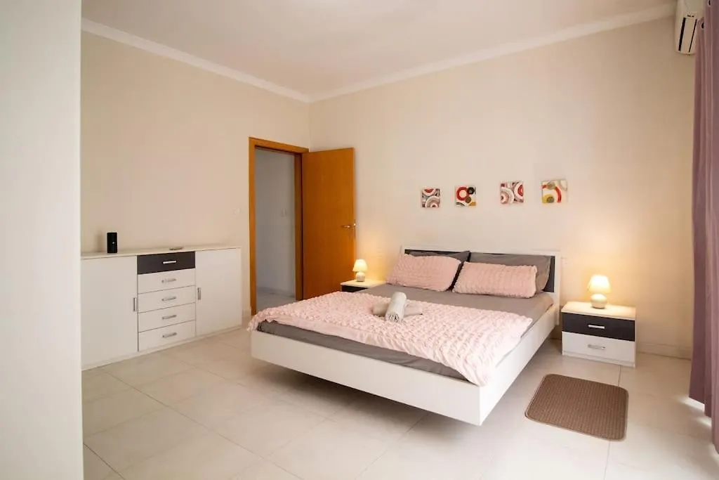 Modern Apt In The Heart Of Maltese Nightlife سانت جوليان